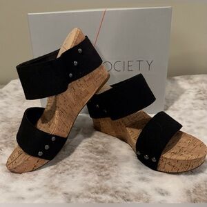 New in Box Sole Society SO Emilia Wedge Sandal